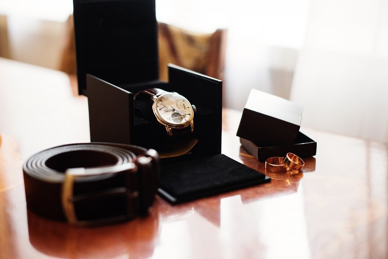 Gift guide: choosing the perfect luxury watch for any occasion 1 wedding day accesories for wedding preparation 2023 11 27 05 34 42 utc